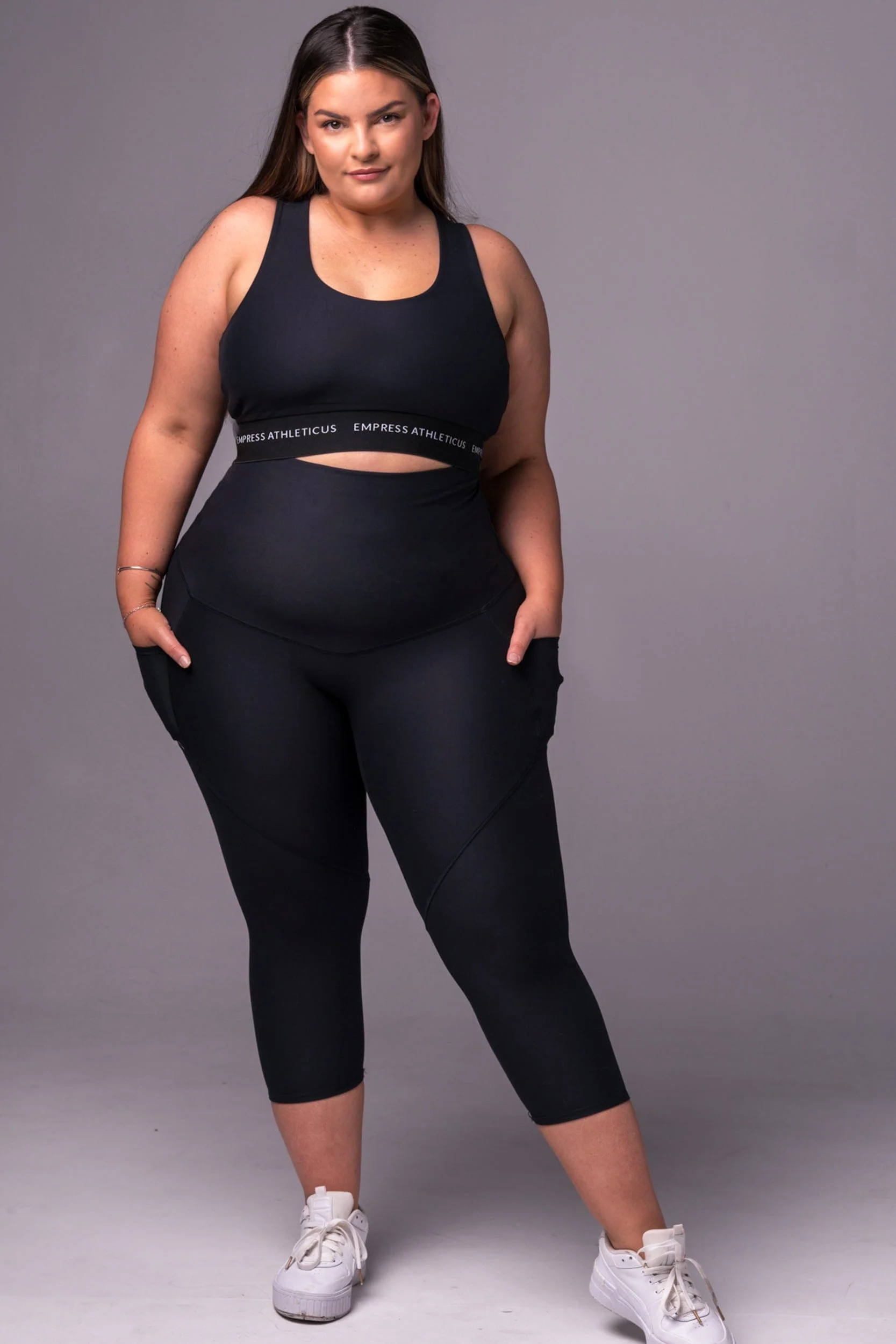 Black Dynamic Full Coverage Crop - Image 4