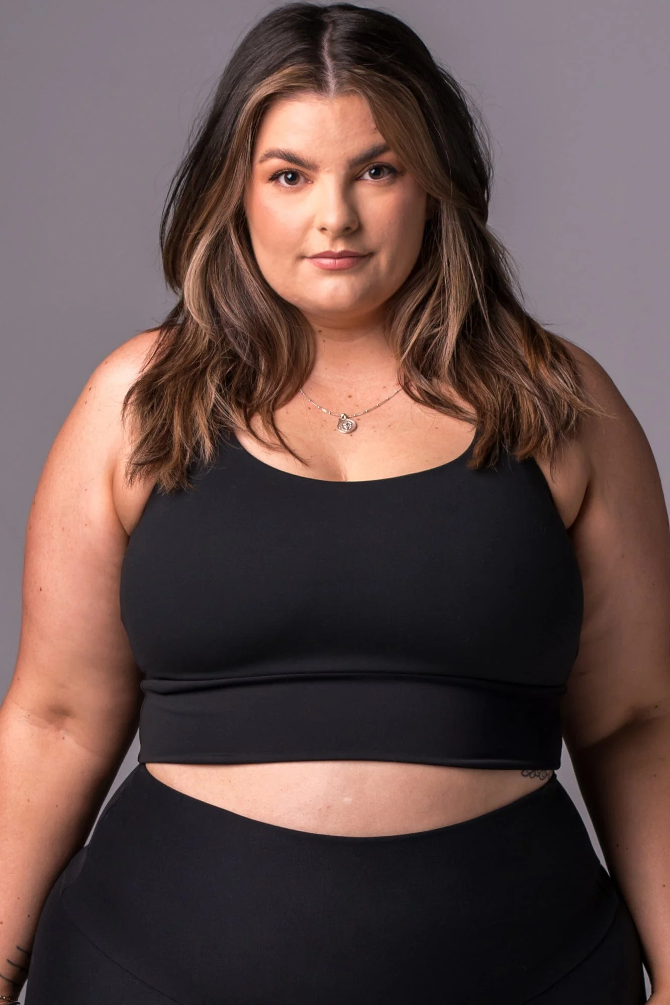 Black Luxe Yoga Crop - Image 3