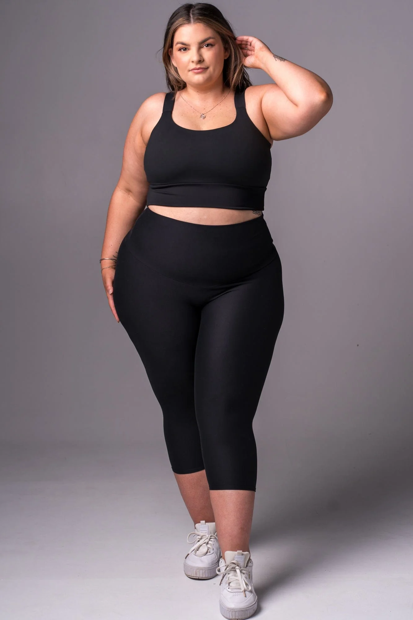 Black Luxe Yoga Crop - Image 4