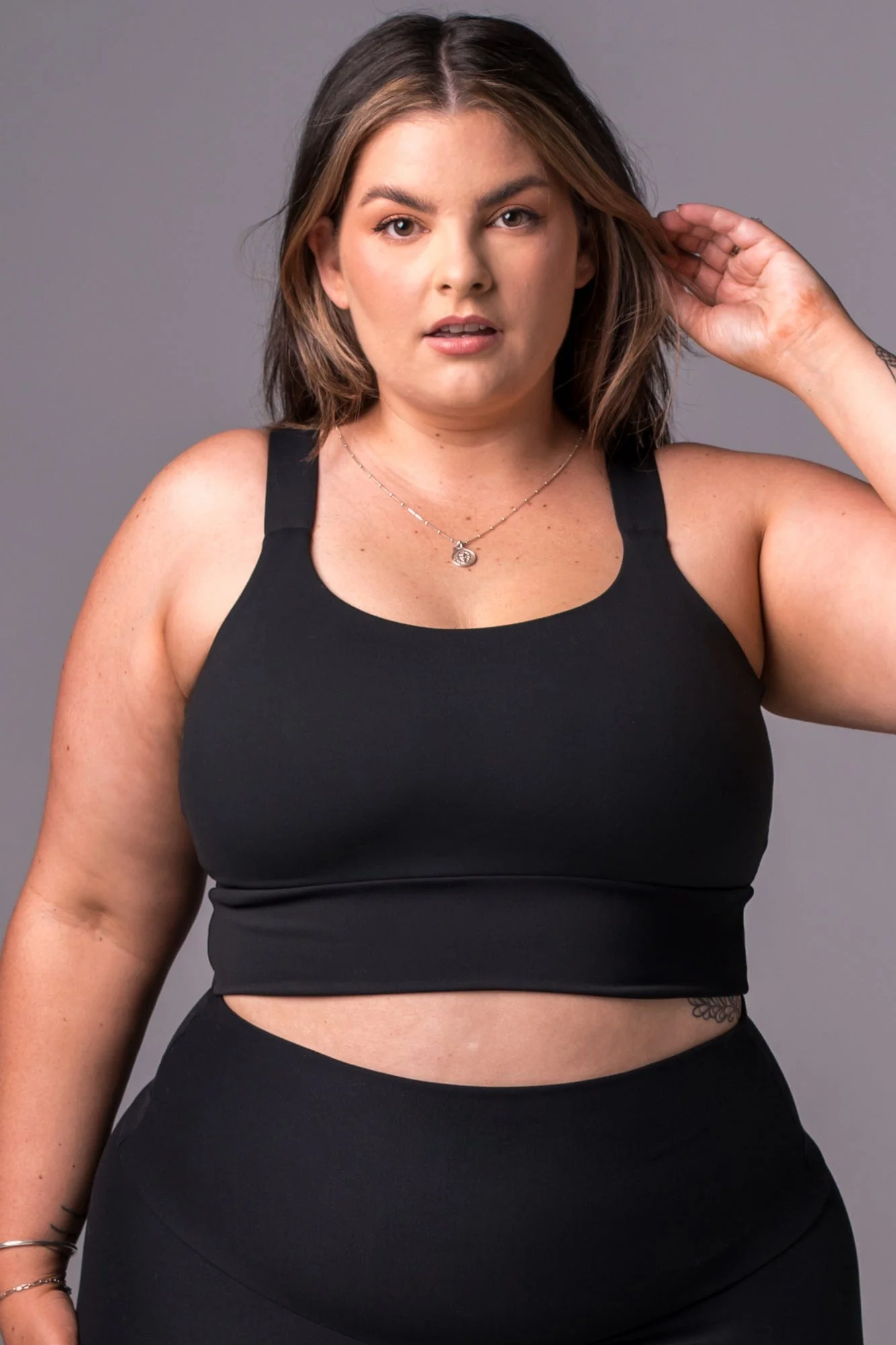 Black Luxe Yoga Crop - Image 9