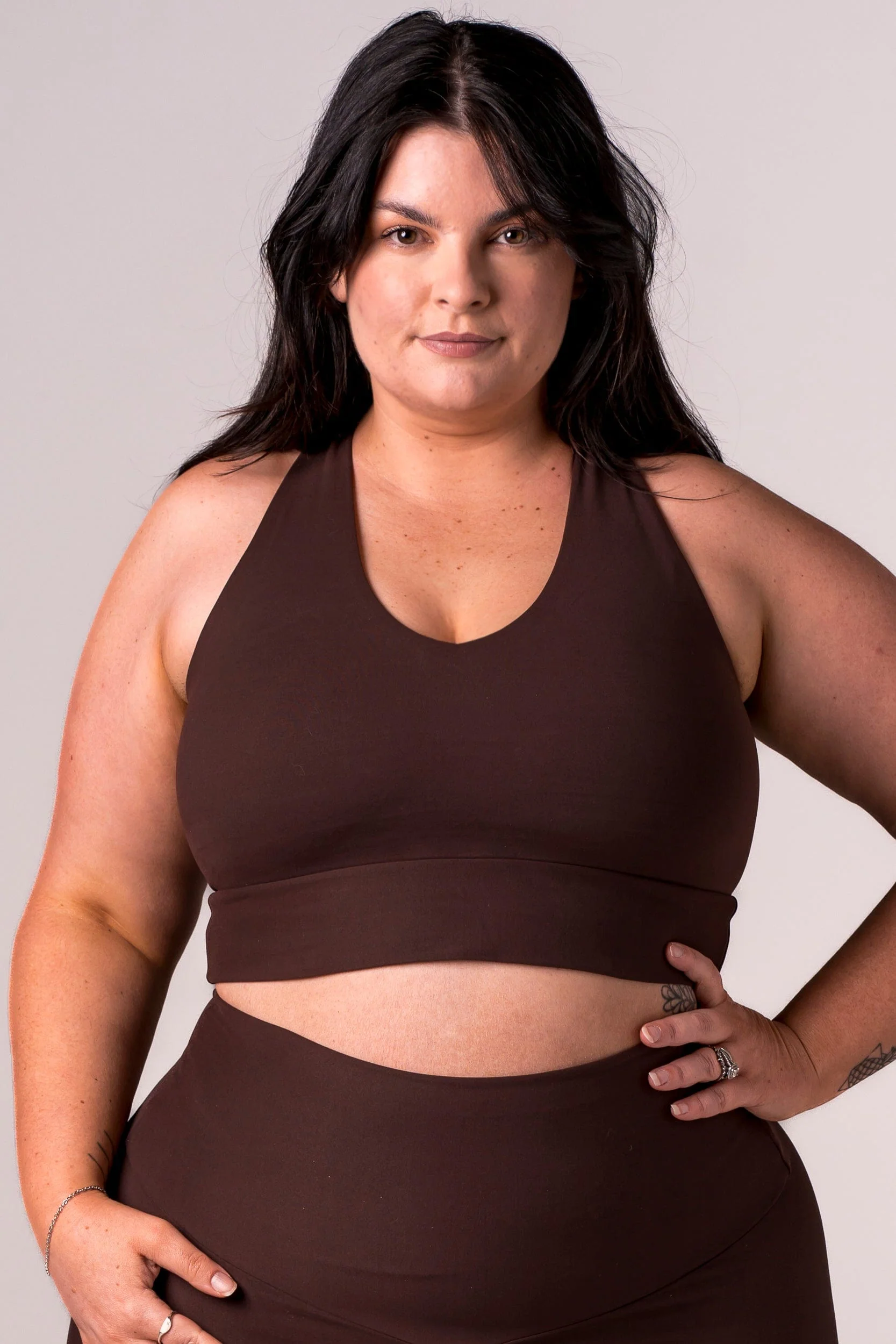 Espresso Dynamic Sports Crop - Image 3