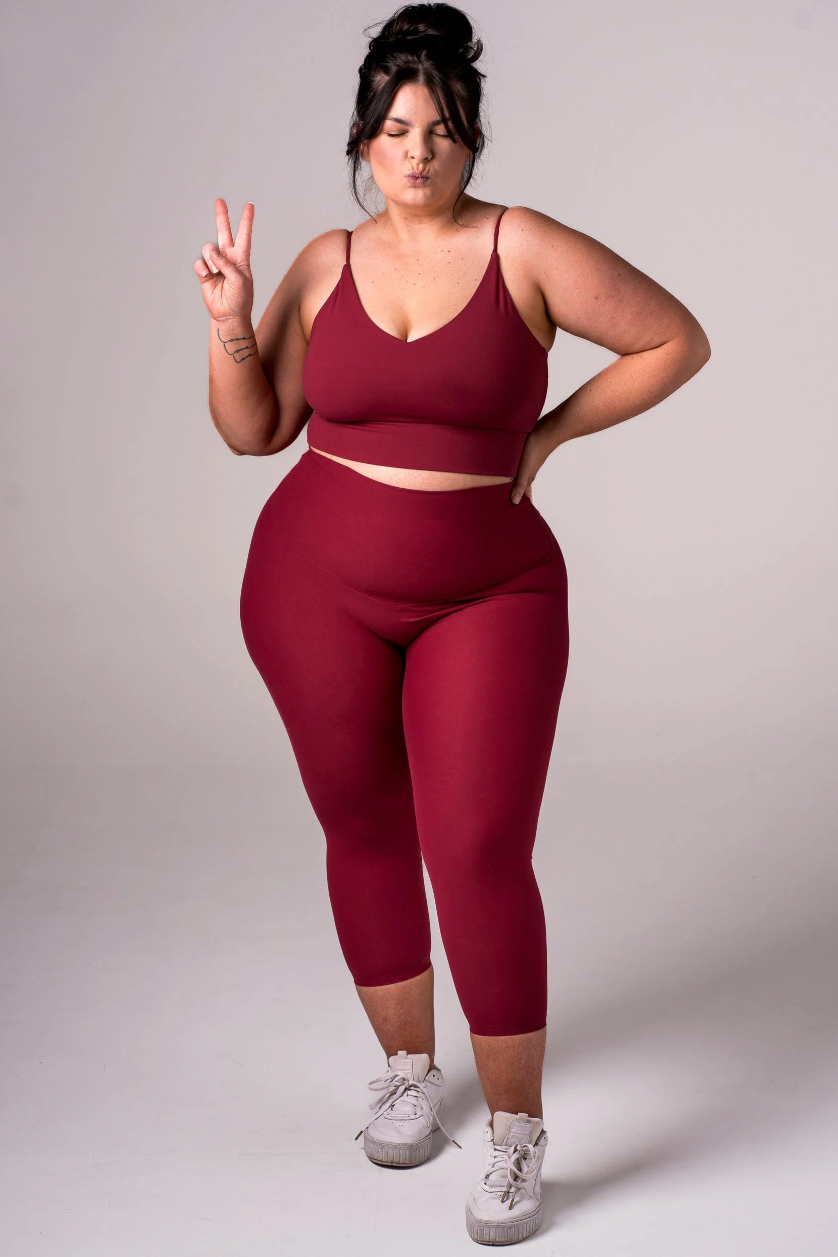 Scarlet Dynamic High Waisted Capri Leggings - Image 3